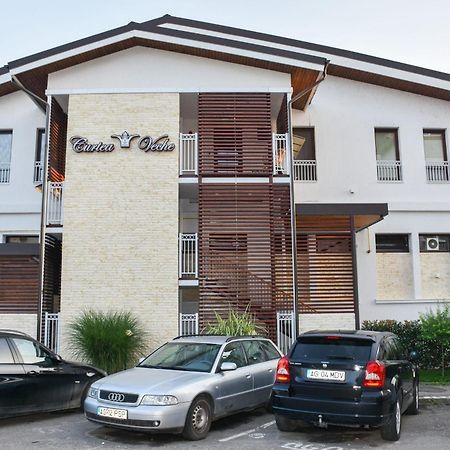 Hotel Curtea Veche Curtea de Argeş Exterior foto